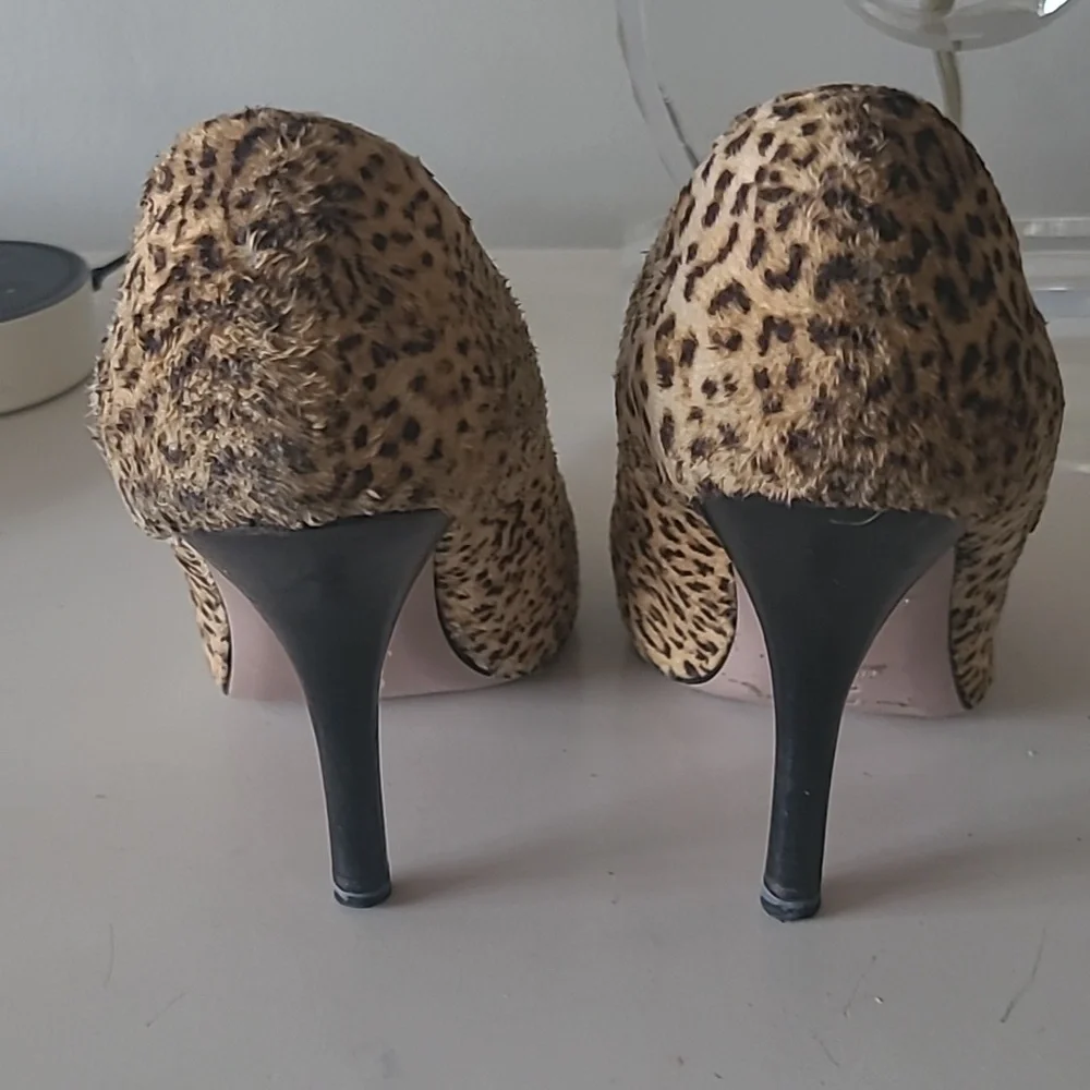 Leopard Pumps
